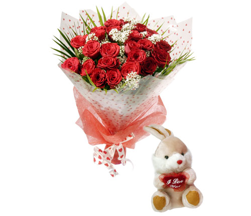 10 adet kirmizi g�l ve hediye pelus oyuncak  Ankara uluslararas� �i�ek g�nderme 