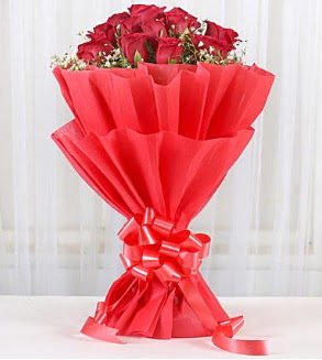 12 adet k�rm�z� g�l buketi  Ankara hediye �i�ek yolla 