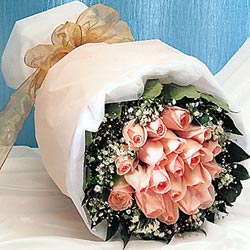 12 adet sonya gül buketi anneler günü için olabilir   Ankara İnternetten çiçek siparişi 