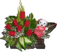  Ankara uluslararas� �i�ek g�nderme  Sandik i�erisinde 7 adet g�l , mum , oyuncak pelus