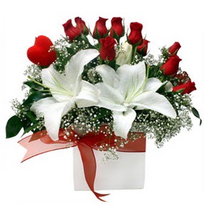  Ankara �i�ek�i ma�azas�  1 dal kazablanka 11 adet k�rm�z� g�l vazosu